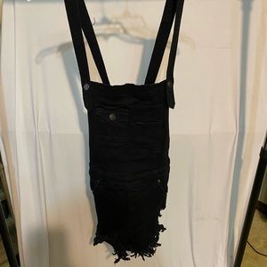 shorts overalls with raw hem and cross back